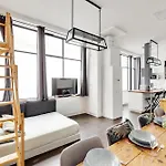 Renovated Design In Montparnasse *