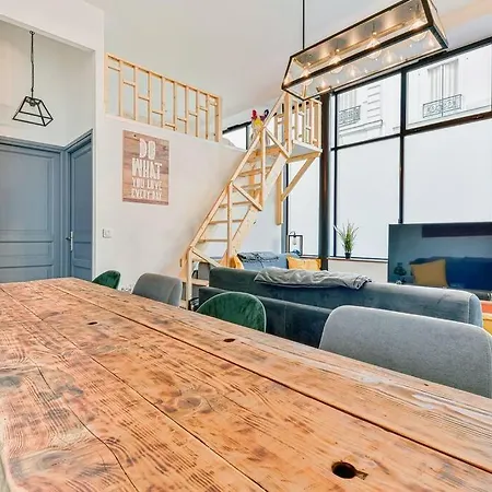 Apartment Renovated Design In Montparnasse