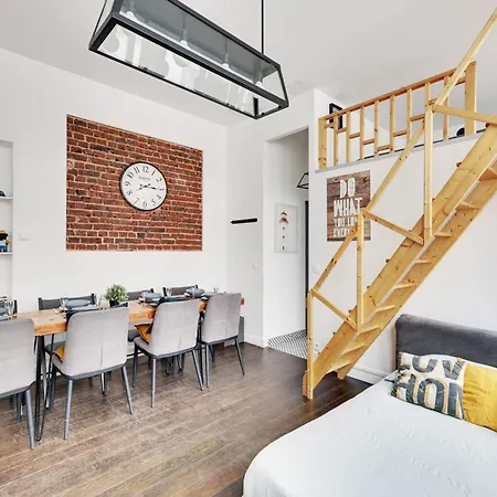 Renovated Design In Montparnasse