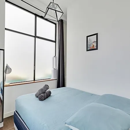 Renovated Design In Montparnasse